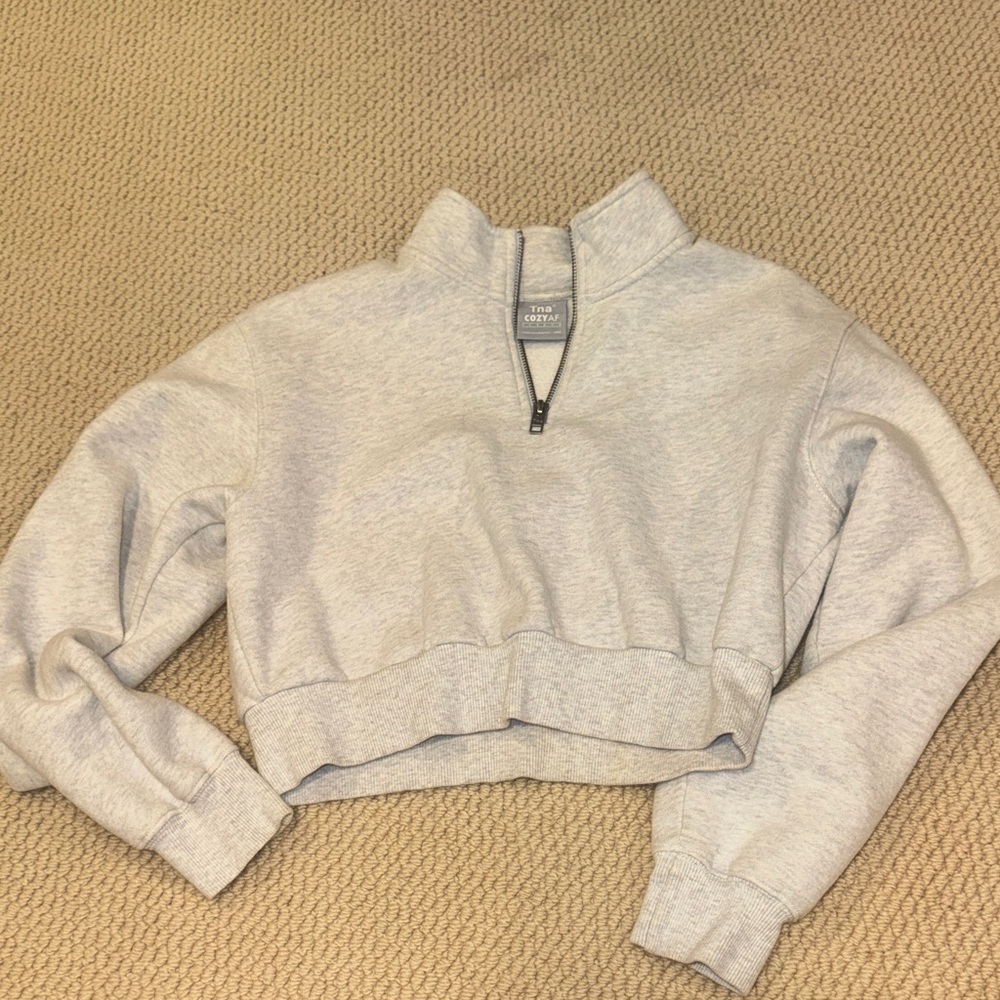 Aritzia TNA cozy quarter zip